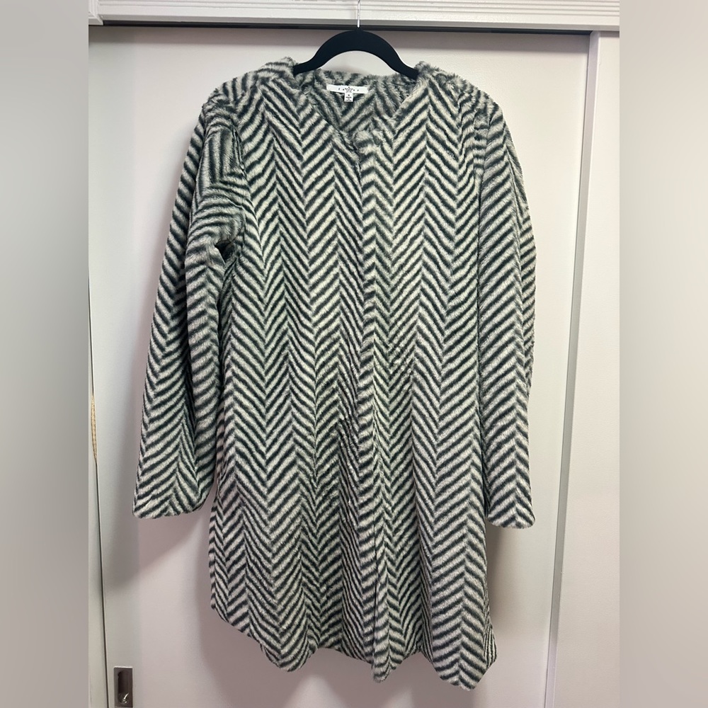 Chevron navy blue and off white fuzzy jacket